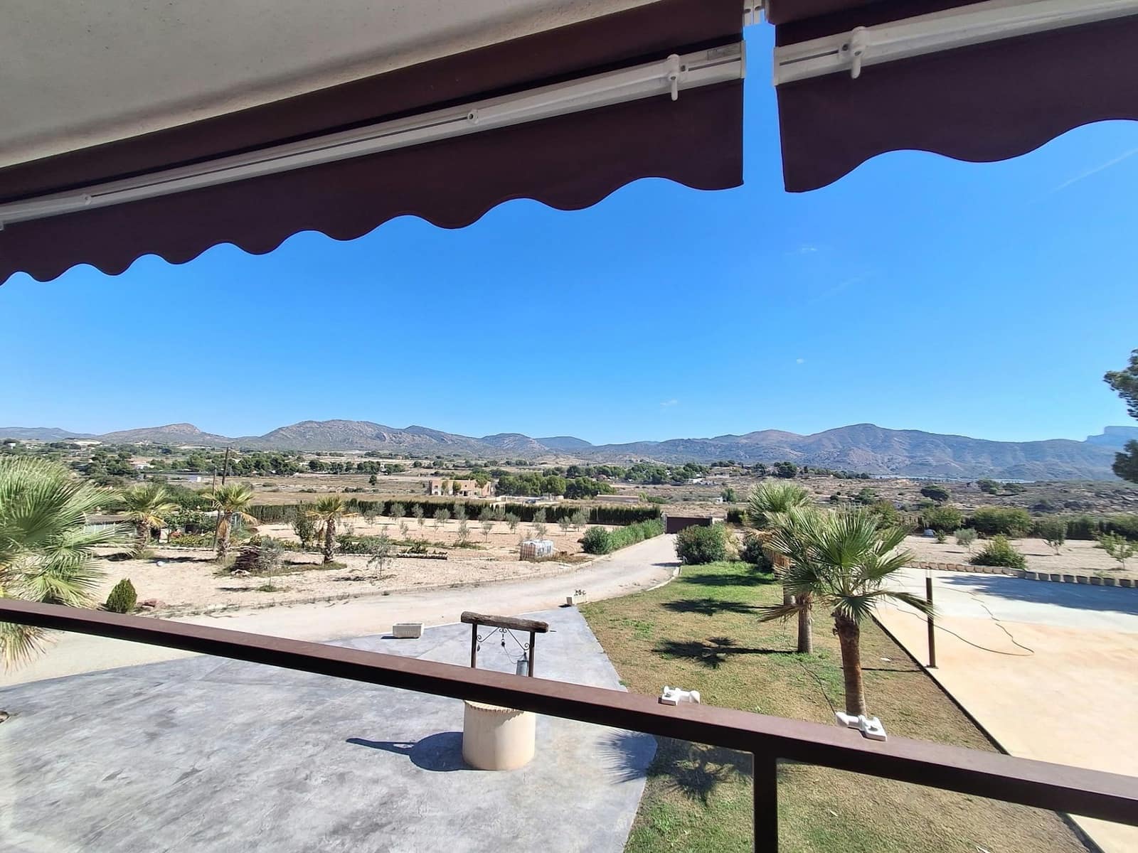 7 quarto Moradia para venda em Sax com piscina garagem - 599 000 € (Ref: 10123424)
