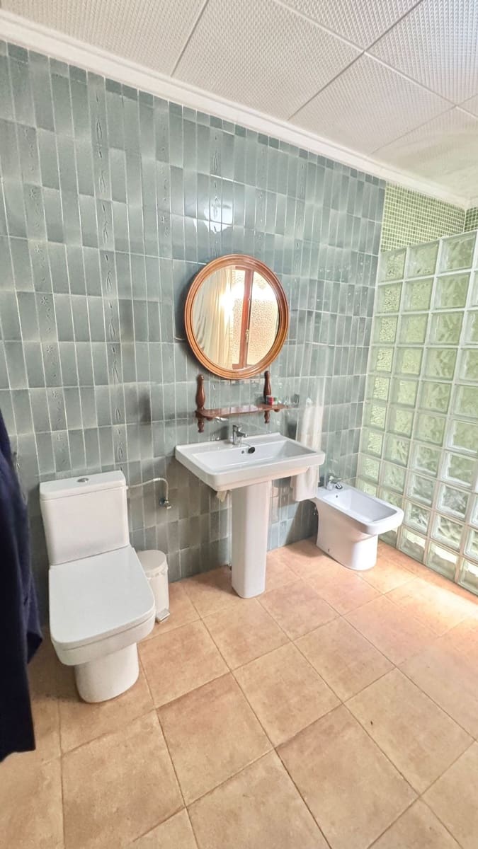 10 quarto Casa em Banda para venda em Pinoso com garagem - 350 000 € (Ref: 10123425)