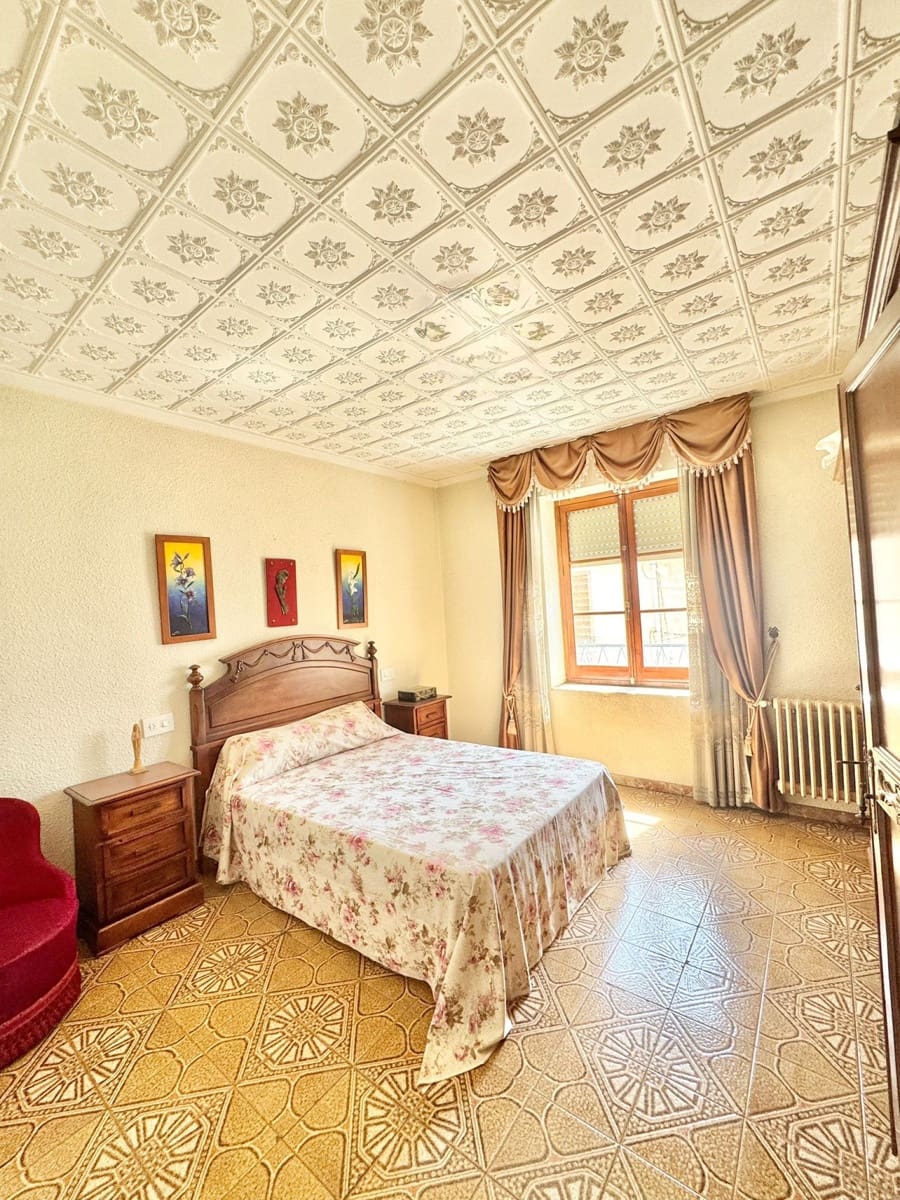 10 quarto Casa em Banda para venda em Pinoso com garagem - 350 000 € (Ref: 10123425)