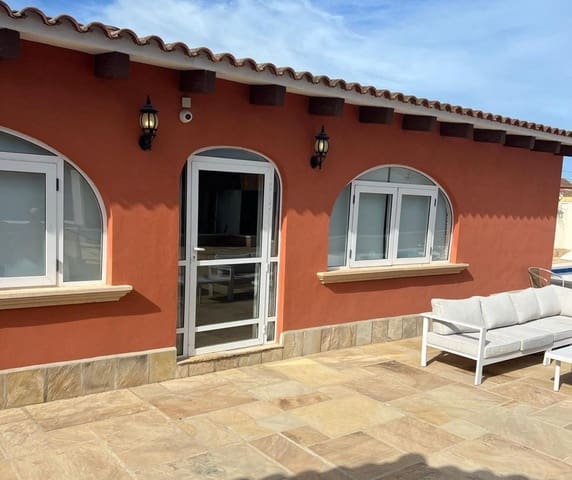 Chalet de 6 habitaciones en Heredades, Almoradí en venta con piscina garaje - 595.000 € (Ref: 10136443)