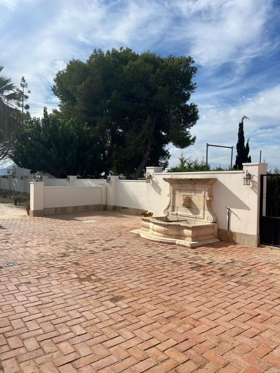 Chalet de 6 habitaciones en Heredades en venta con piscina garaje - 595.000 € (Ref: 10136443)