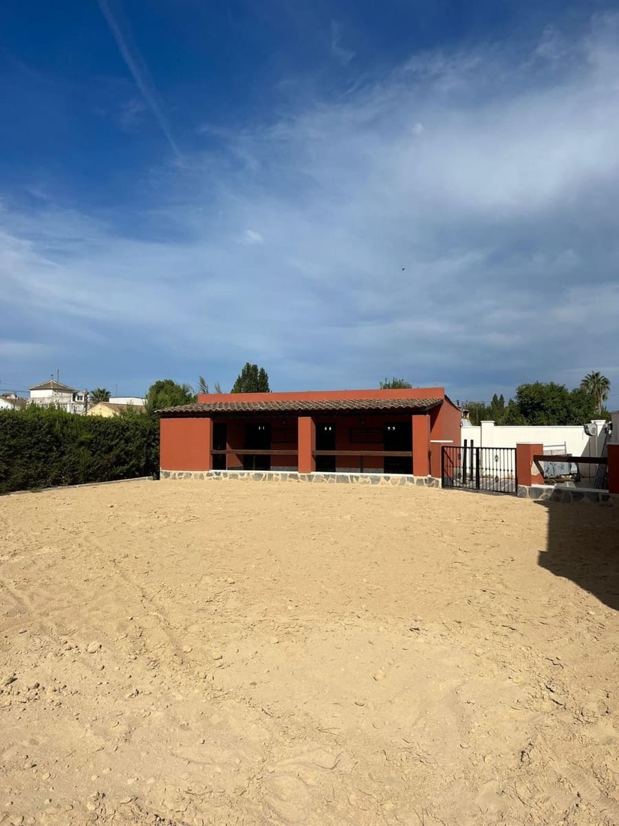 Chalet de 6 habitaciones en Heredades en venta con piscina garaje - 595.000 € (Ref: 10136443)