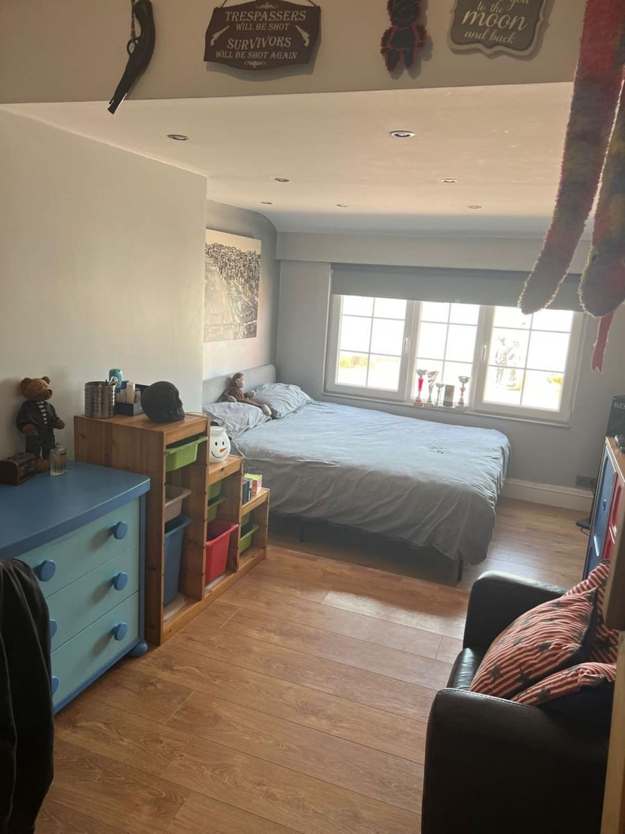 Chalet de 6 habitaciones en Heredades en venta con piscina garaje - 595.000 € (Ref: 10136443)