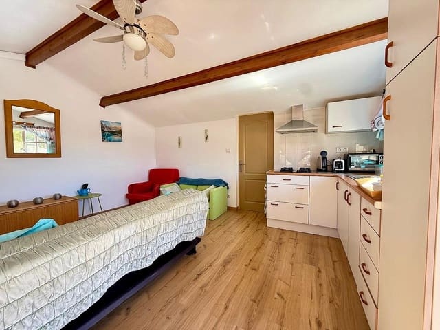 4 bedroom Villa for sale in Pinoso with pool garage - € 365,000 (Ref: 10154587)