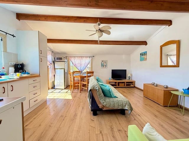 4 bedroom Villa for sale in Pinoso with pool garage - € 365,000 (Ref: 10154587)