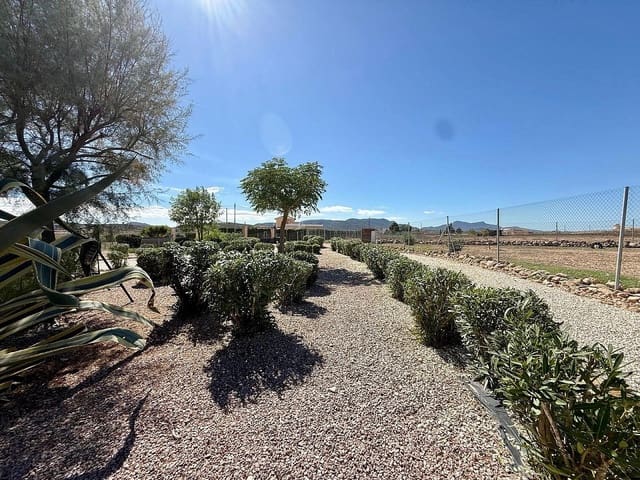 4 bedroom Villa for sale in Pinoso with pool garage - € 365,000 (Ref: 10154587)