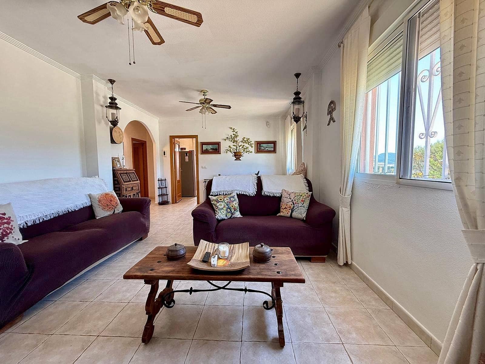 4 bedroom Villa for sale in Pinoso with pool garage - € 365,000 (Ref: 10154587)