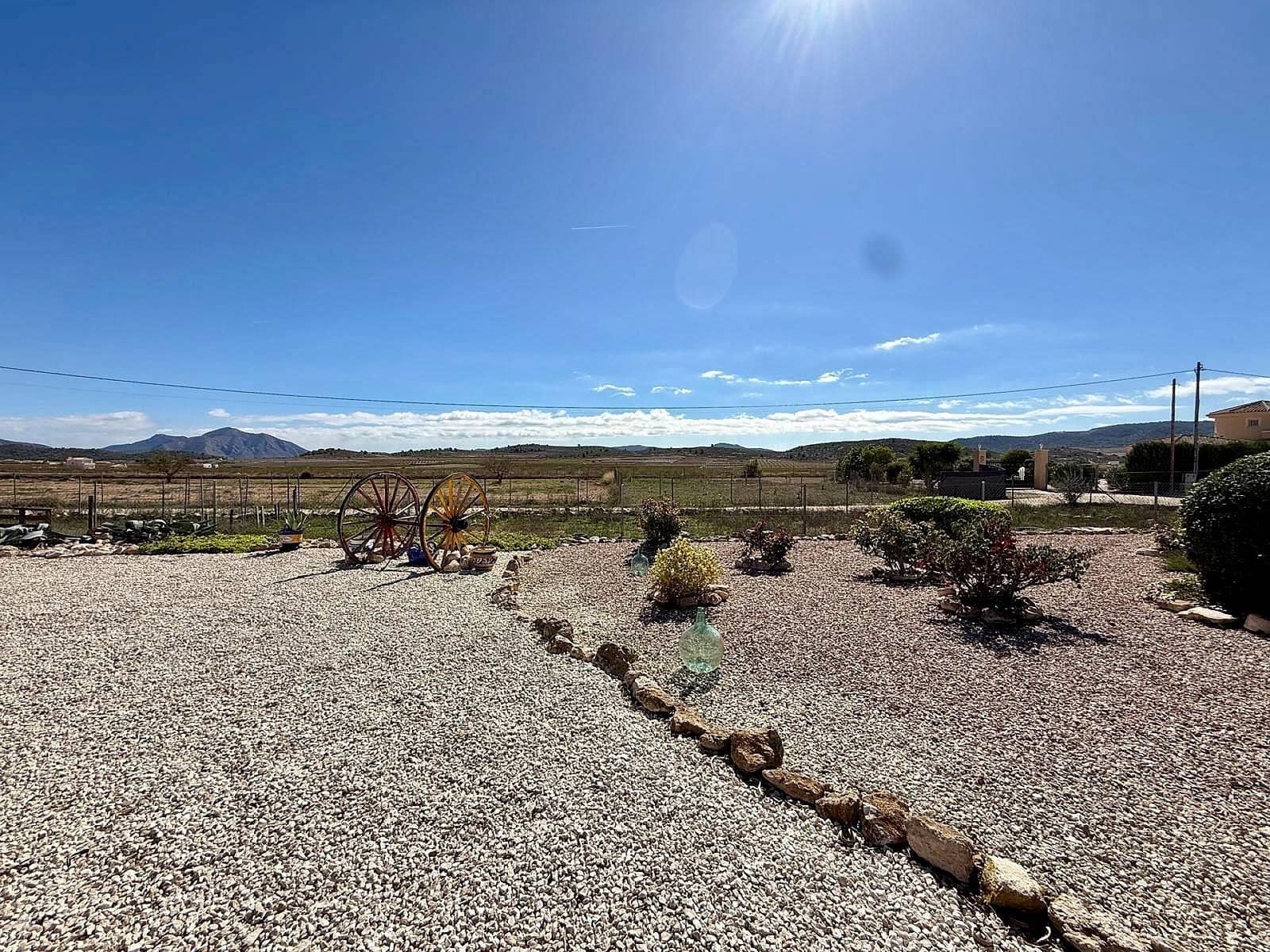 4 bedroom Villa for sale in Pinoso with pool garage - € 365,000 (Ref: 10154587)