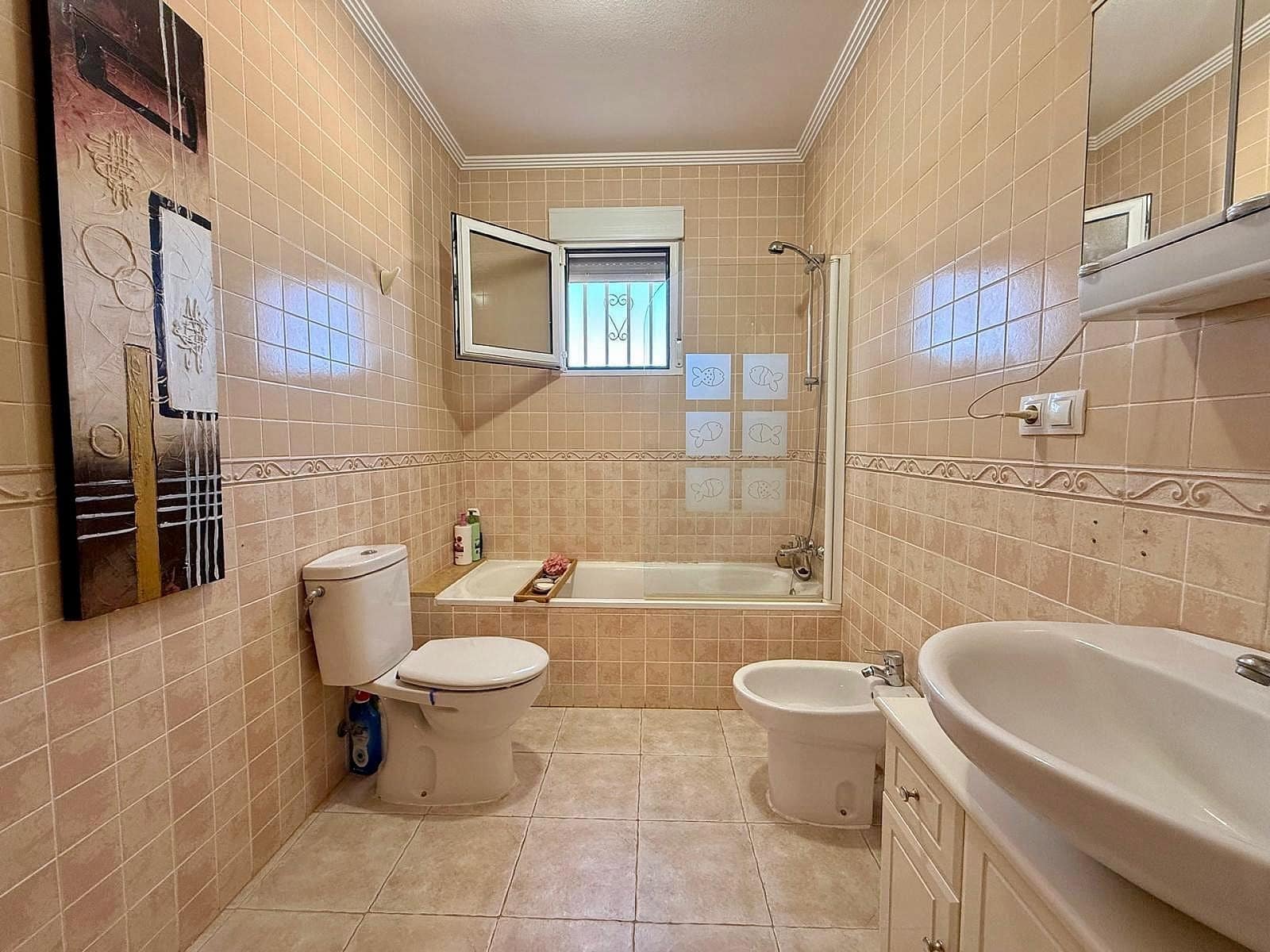4 bedroom Villa for sale in Pinoso with pool garage - € 365,000 (Ref: 10154587)