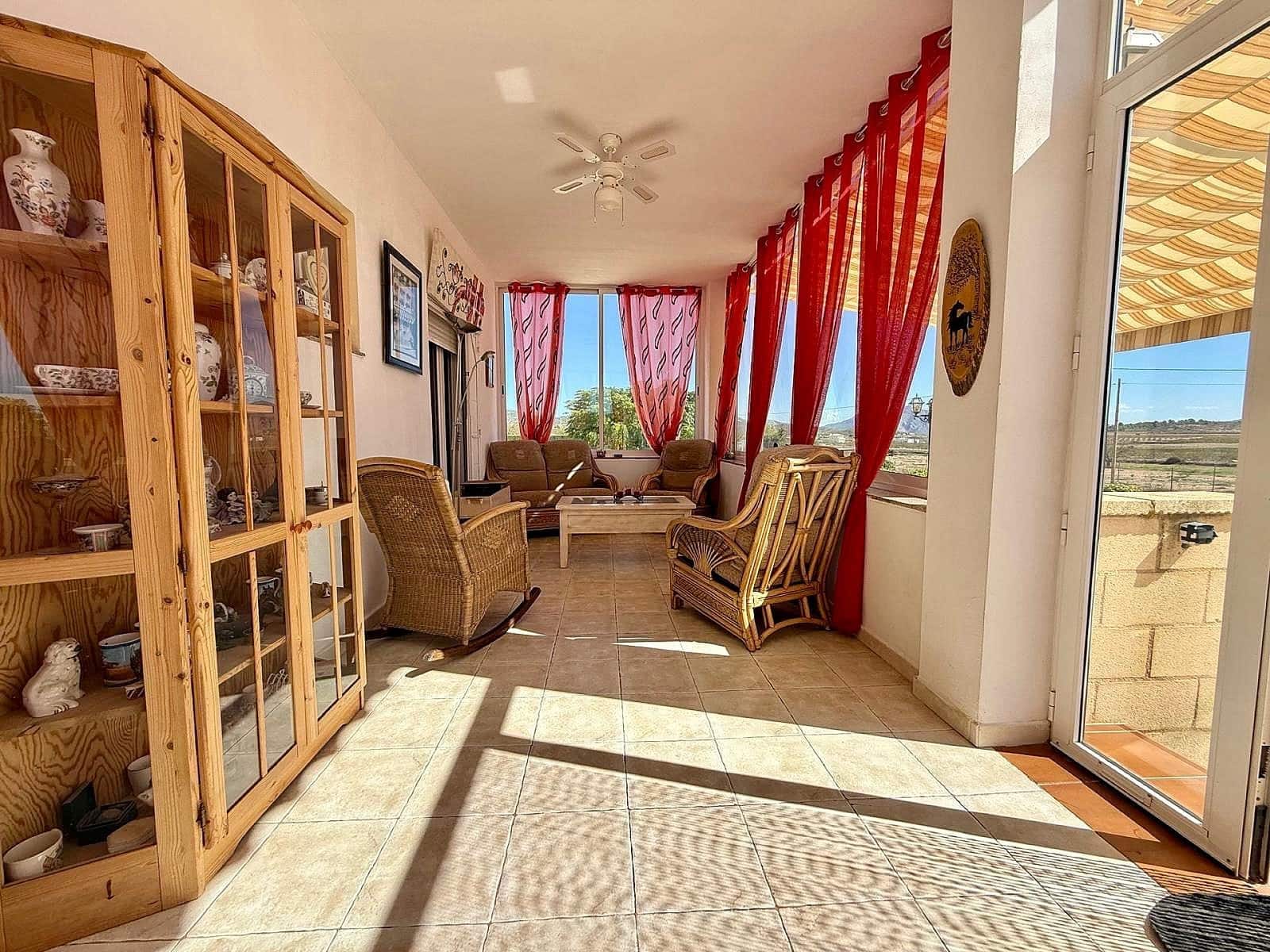 4 bedroom Villa for sale in Pinoso with pool garage - € 365,000 (Ref: 10154587)
