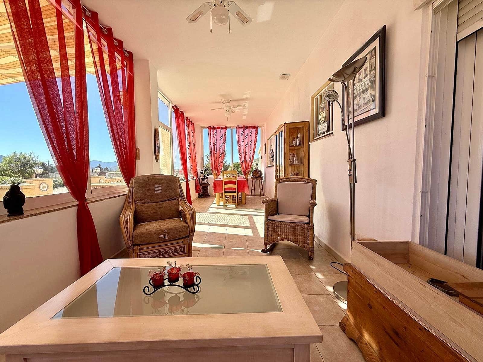 4 bedroom Villa for sale in Pinoso with pool garage - € 365,000 (Ref: 10154587)
