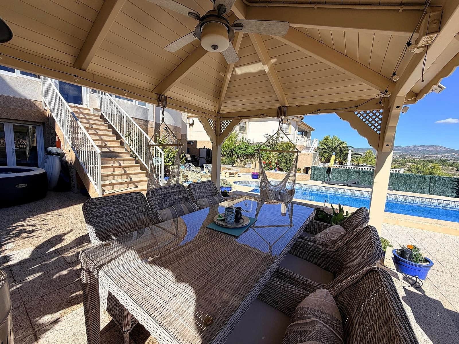 4 Zimmer Villa zu verkaufen in Castalla mit Pool - 349.950 € (Ref: 10154588)