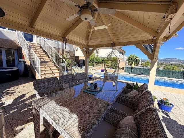 4 Zimmer Villa zu verkaufen in Castalla mit Pool - 349.950 € (Ref: 10154588)