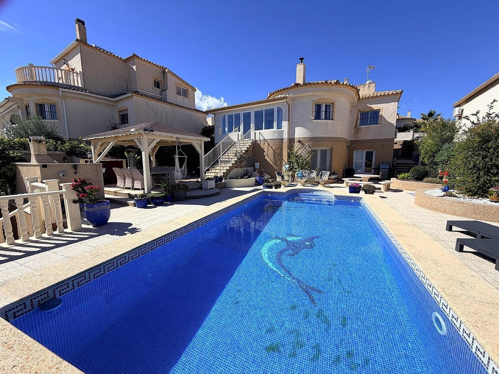4 Zimmer Villa zu verkaufen in Castalla mit Pool - 349.950 € (Ref: 10154588)