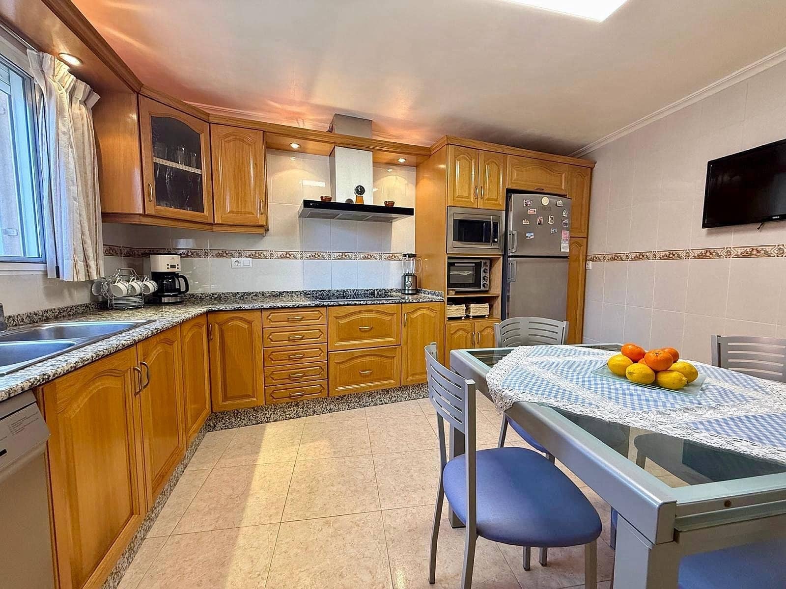 3 soveværelse Byhus til salg i Pinoso med garage - € 199.999 (Ref: 10154590)