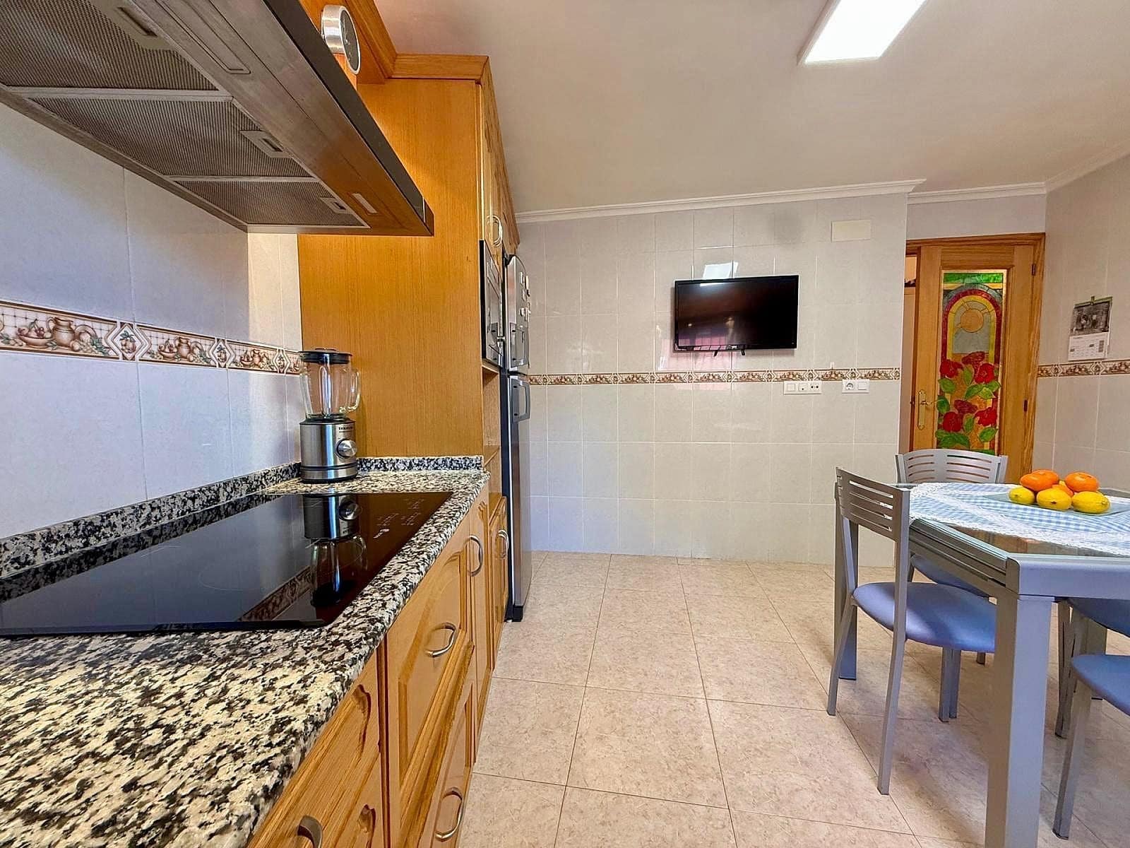 3 soveværelse Byhus til salg i Pinoso med garage - € 199.999 (Ref: 10154590)
