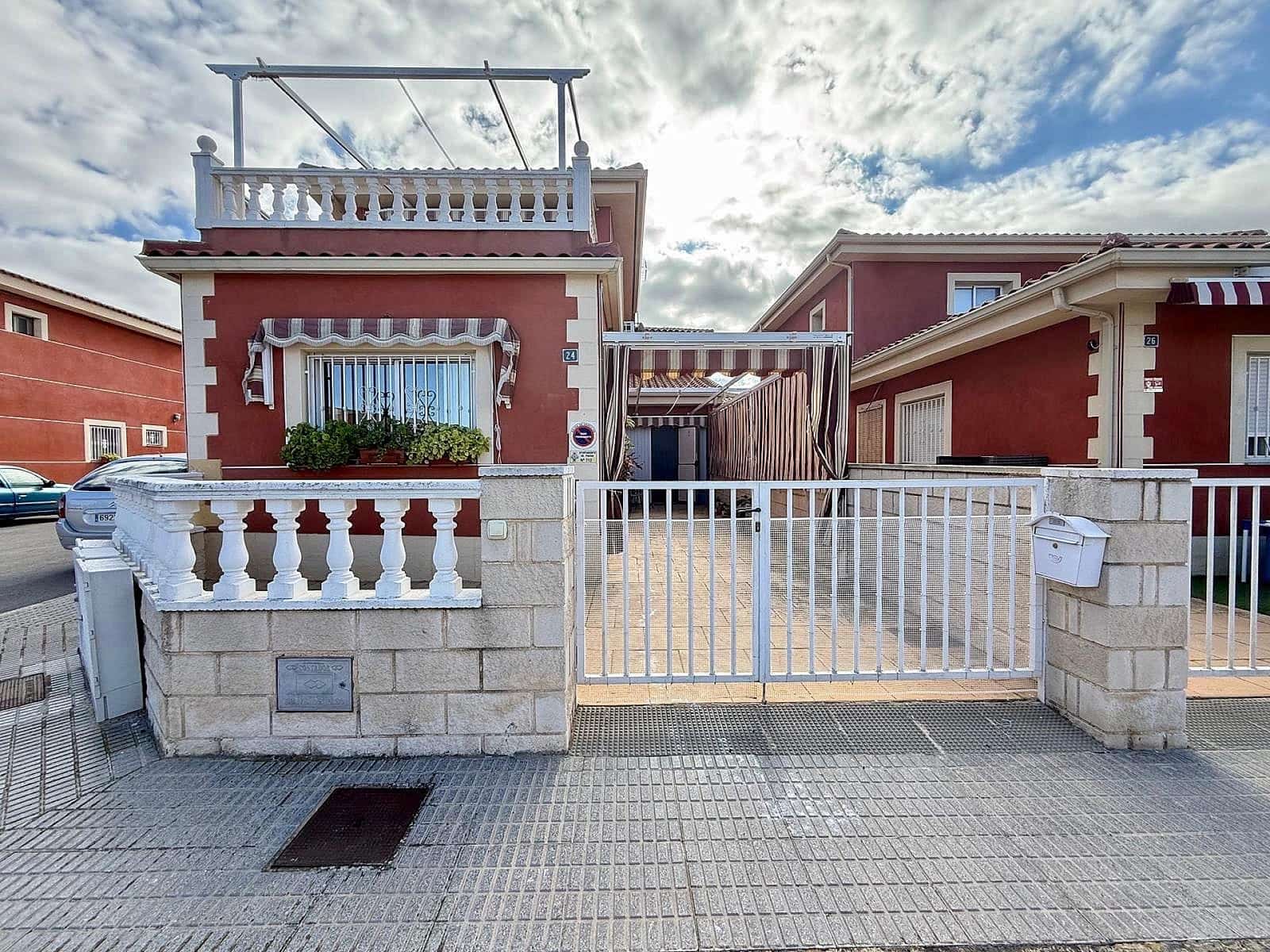 3 soveværelse Byhus til salg i Pinoso med garage - € 199.999 (Ref: 10154590)