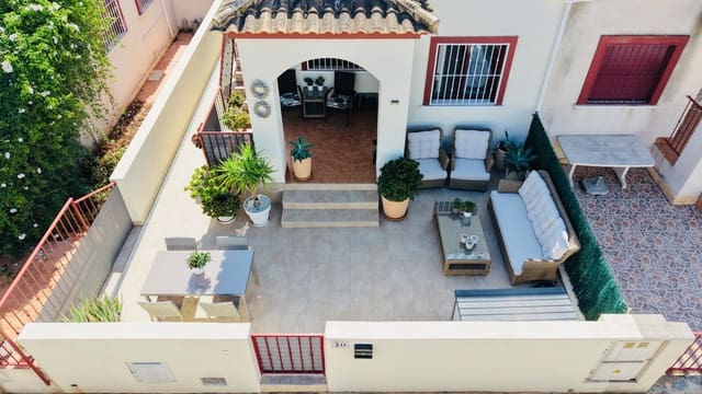 2 quarto Moradia Geminada para venda em Daya Vieja com piscina - 179 000 € (Ref: 10157224)