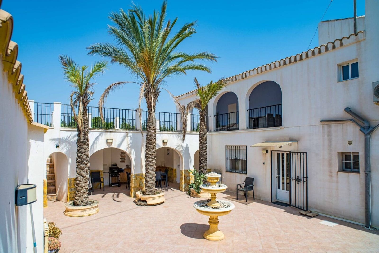 Finca/Casa Rural de 5 habitaciones en Pinoso en venta con piscina garaje - 578.000 € (Ref: 10166089)
