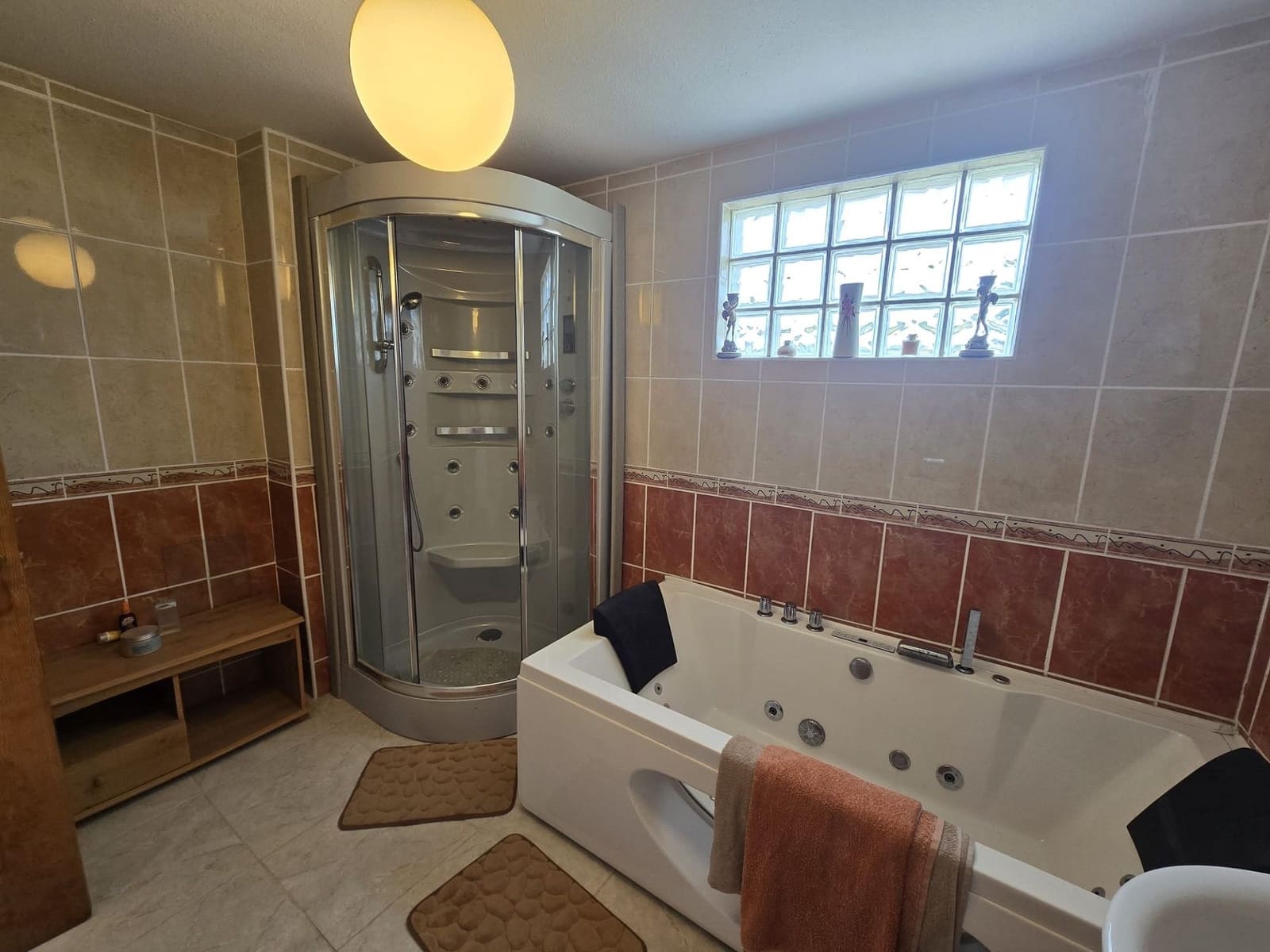 5 bedroom Villa for sale in Villena with pool garage - € 299,995 (Ref: 10166961)