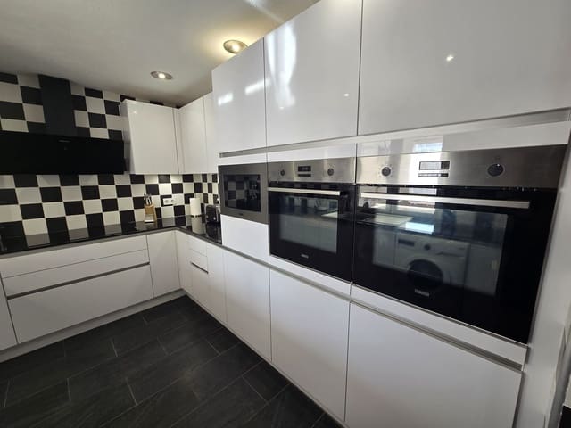 5 soverom Villa til salgs i Las Virtudes, Villena med svømmebasseng garasje - € 299 995 (Ref: 10166961)