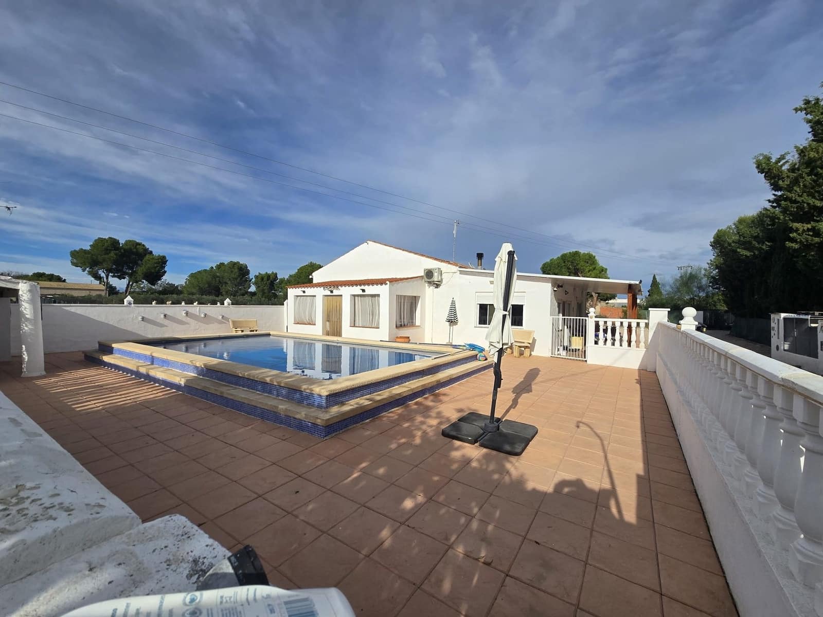 5 bedroom Villa for sale in Villena with pool garage - € 299,995 (Ref: 10166961)