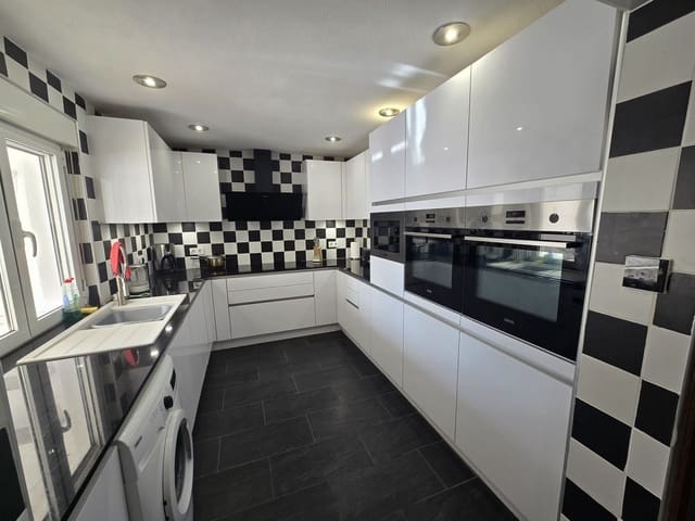5 soverom Villa til salgs i Las Virtudes, Villena med svømmebasseng garasje - € 299 995 (Ref: 10166961)