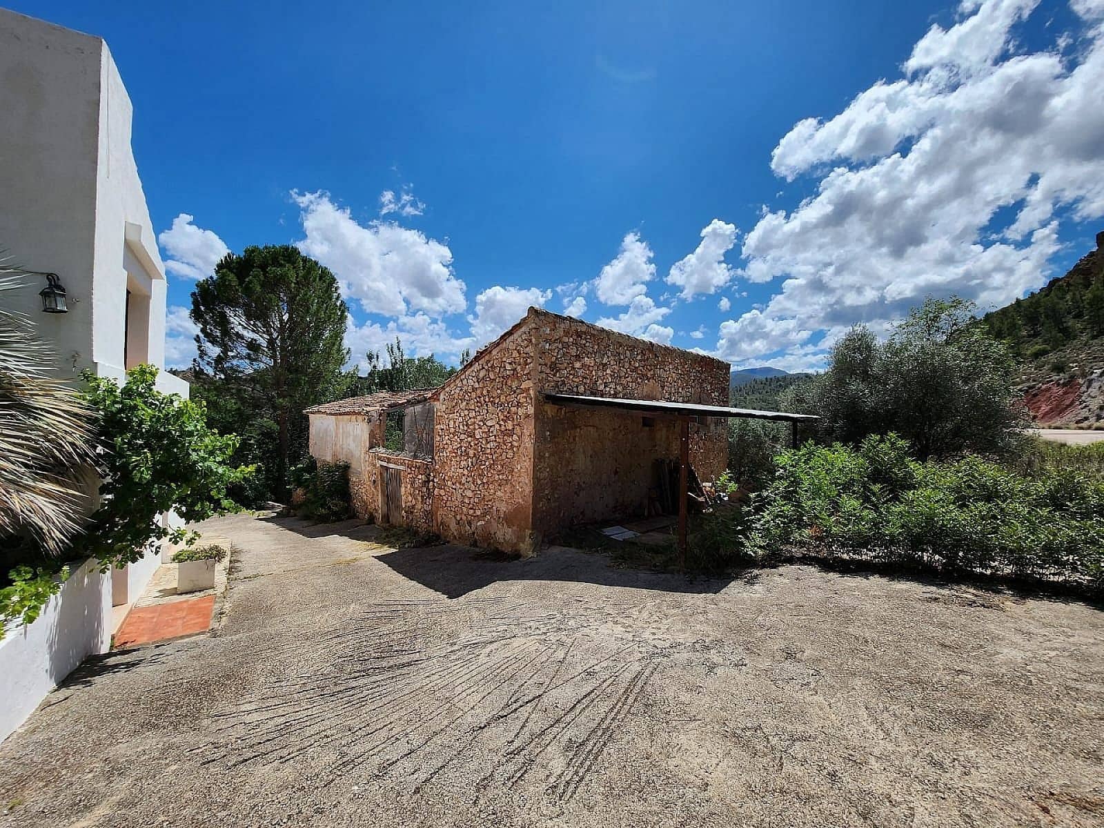 10 soverom Finca/Herregård til salgs i Jalance med svømmebasseng garasje - € 489 950 (Ref: 10167131)