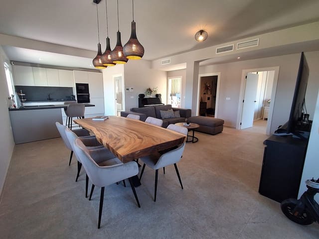 2 sypialnia Willa na sprzedaż w Pinoso z basenem garażem - 389 995 € (Ref: 10170530)