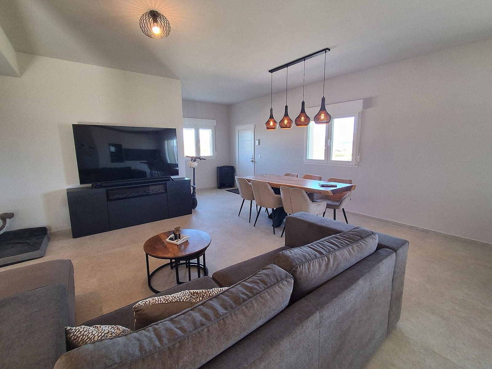 2 soveværelse Villa til salg i Pinoso med swimmingpool garage - € 389.995 (Ref: 10170530)