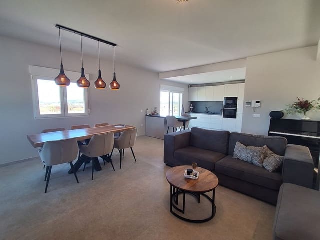 2 sypialnia Willa na sprzedaż w Pinoso z basenem garażem - 389 995 € (Ref: 10170530)