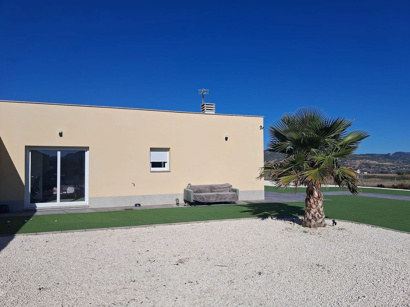 2 soveværelse Villa til salg i Pinoso med swimmingpool garage - € 389.995 (Ref: 10170530)