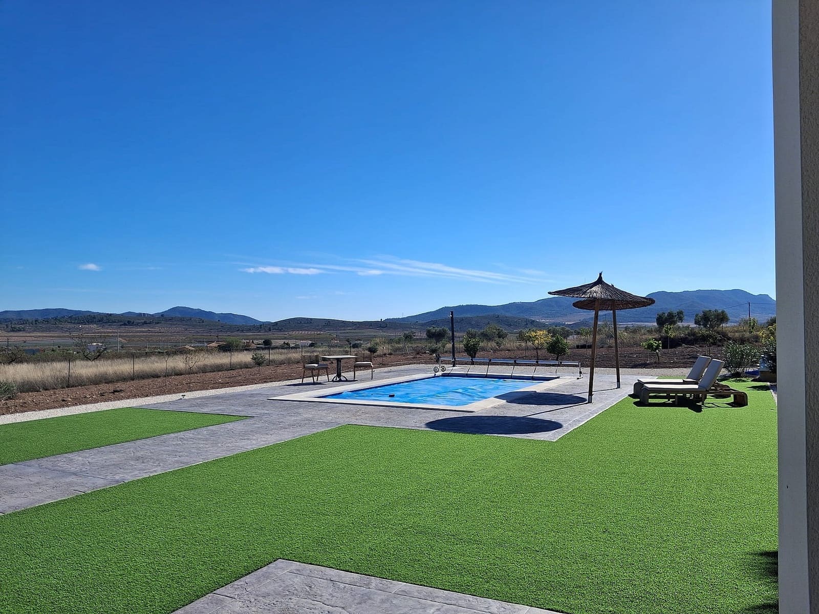 2 soveværelse Villa til salg i Pinoso med swimmingpool garage - € 389.995 (Ref: 10170530)