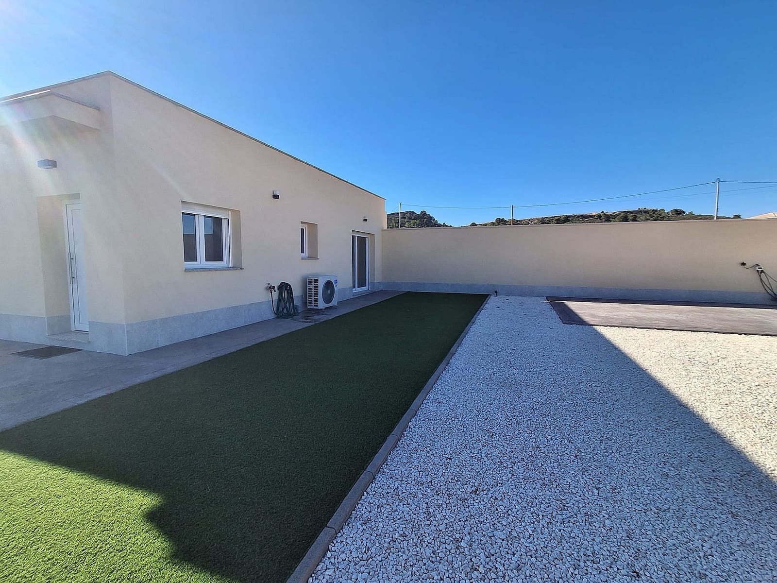 2 soveværelse Villa til salg i Pinoso med swimmingpool garage - € 389.995 (Ref: 10170530)
