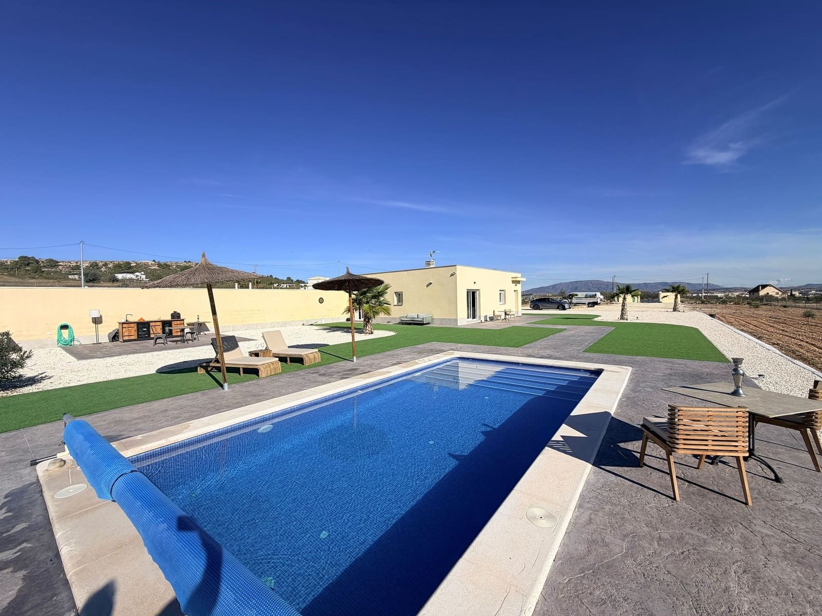 2 sypialnia Willa na sprzedaż w Pinoso z basenem - 389 995 € (Ref: 10170531)