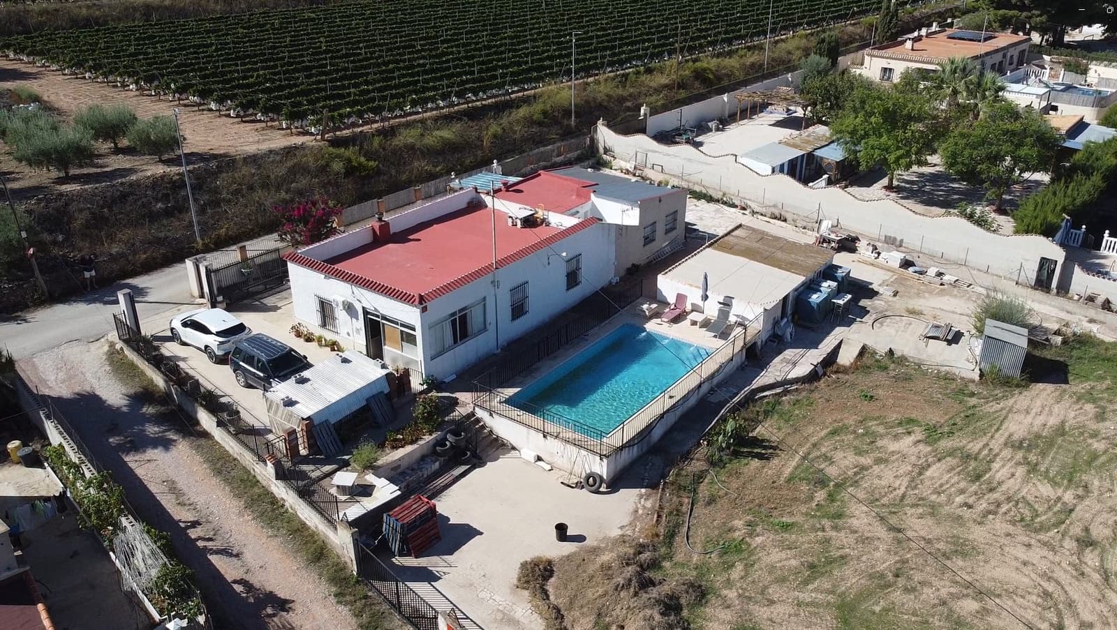 4 bedroom Villa for sale in La Romana with pool - € 220,000 (Ref: 10182486)