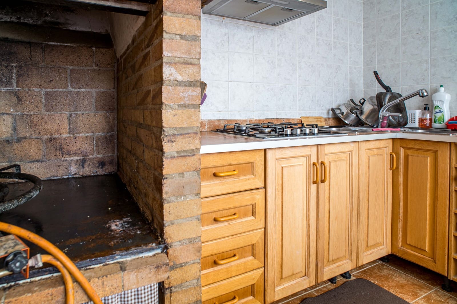 Casa de 6 habitaciones en Pinoso en venta con garaje - 210.000 € (Ref: 10182487)