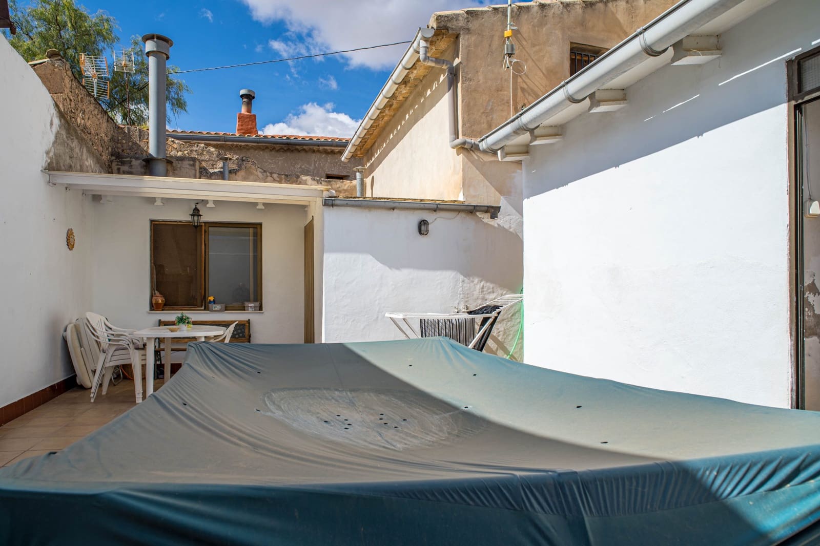 Casa de 6 habitaciones en Pinoso en venta con garaje - 210.000 € (Ref: 10182487)