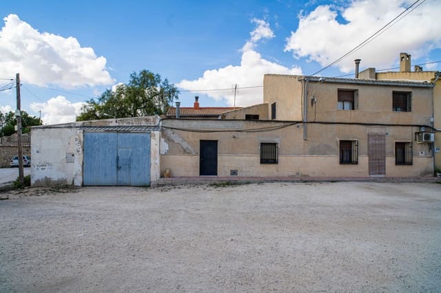 Casa de 6 habitaciones en Culebron, Pinoso en venta con garaje - 210.000 € (Ref: 10182487)