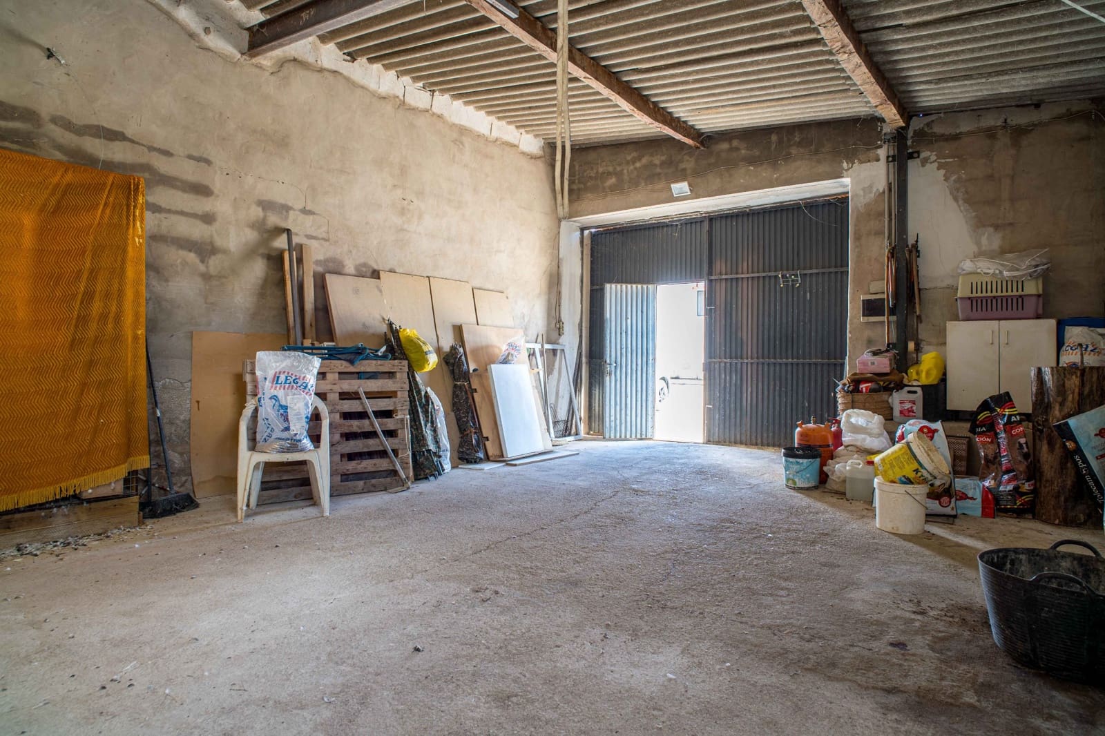 Casa de 6 habitaciones en Pinoso en venta con garaje - 210.000 € (Ref: 10182487)