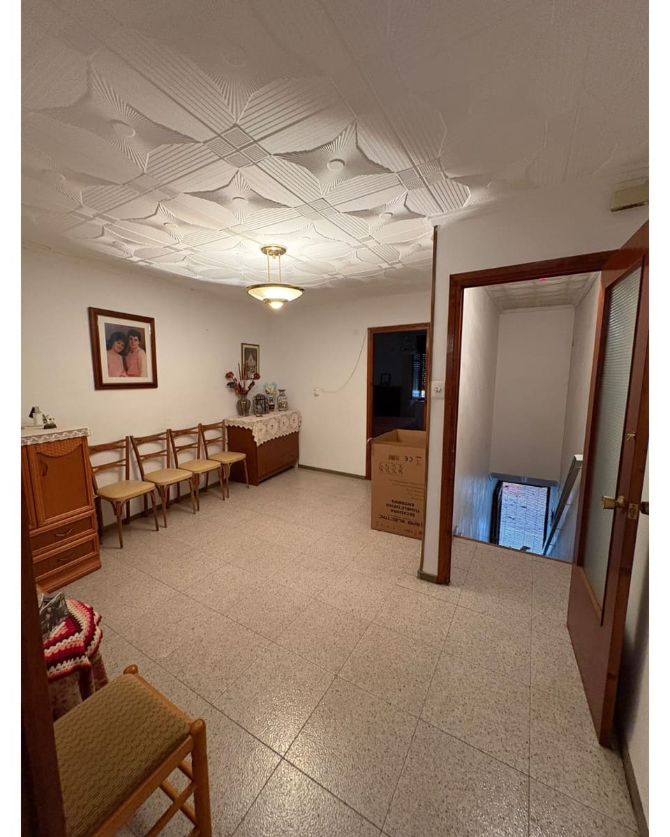 3 soverom Hus til salgs i Pinoso - € 68 000 (Ref: 3367576)