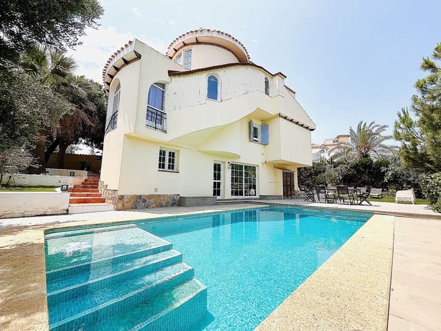 5 bedroom Villa for sale in La Zenia, Orihuela with pool - € 795,000 (Ref: 3472151)