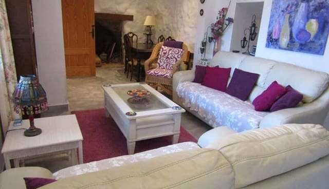 3 quarto Casa de Caverna para venda em La Romana com piscina - 99 999 € (Ref: 3740593)