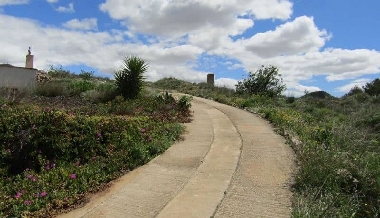 3 slaapkamer Grotwoning te koop in La Romana met zwembad - € 99.999 (Ref: 3740593)