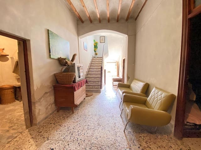 7 bedroom Townhouse for sale in Pinoso with pool - € 149,995 (Ref: 4115874)