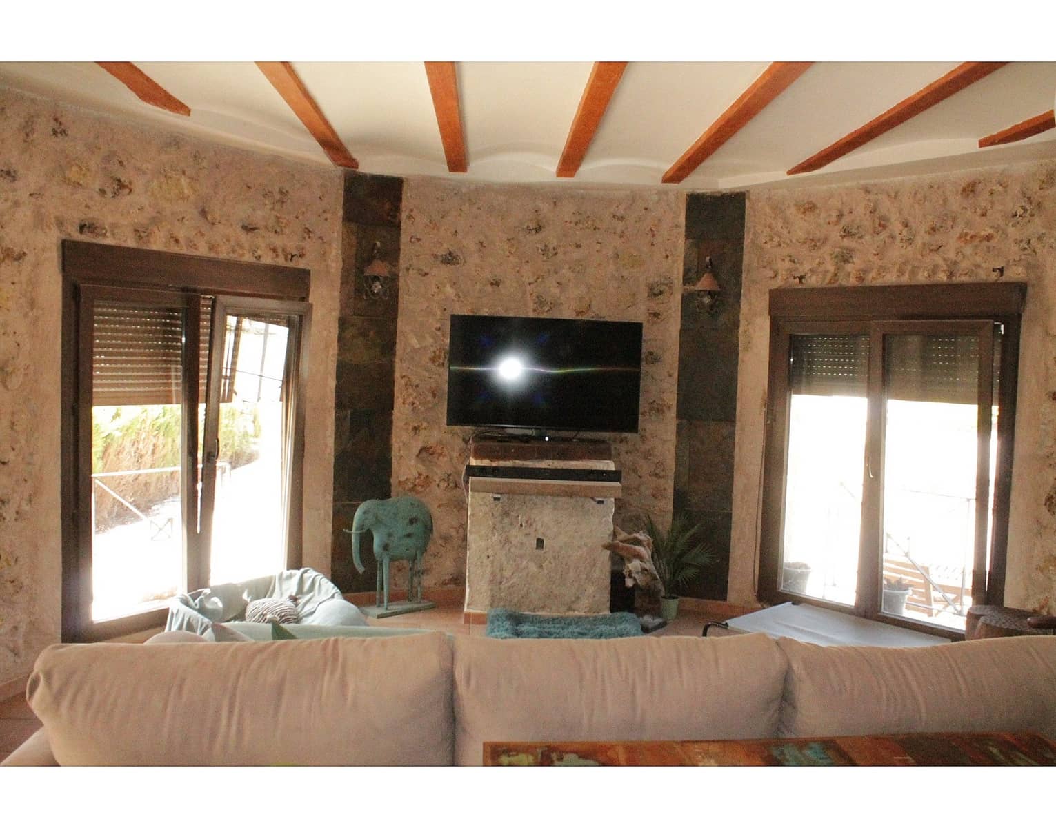 3 soveværelse Finca/Landehus til salg i Villena med swimmingpool - € 285.995 (Ref: 4225244)