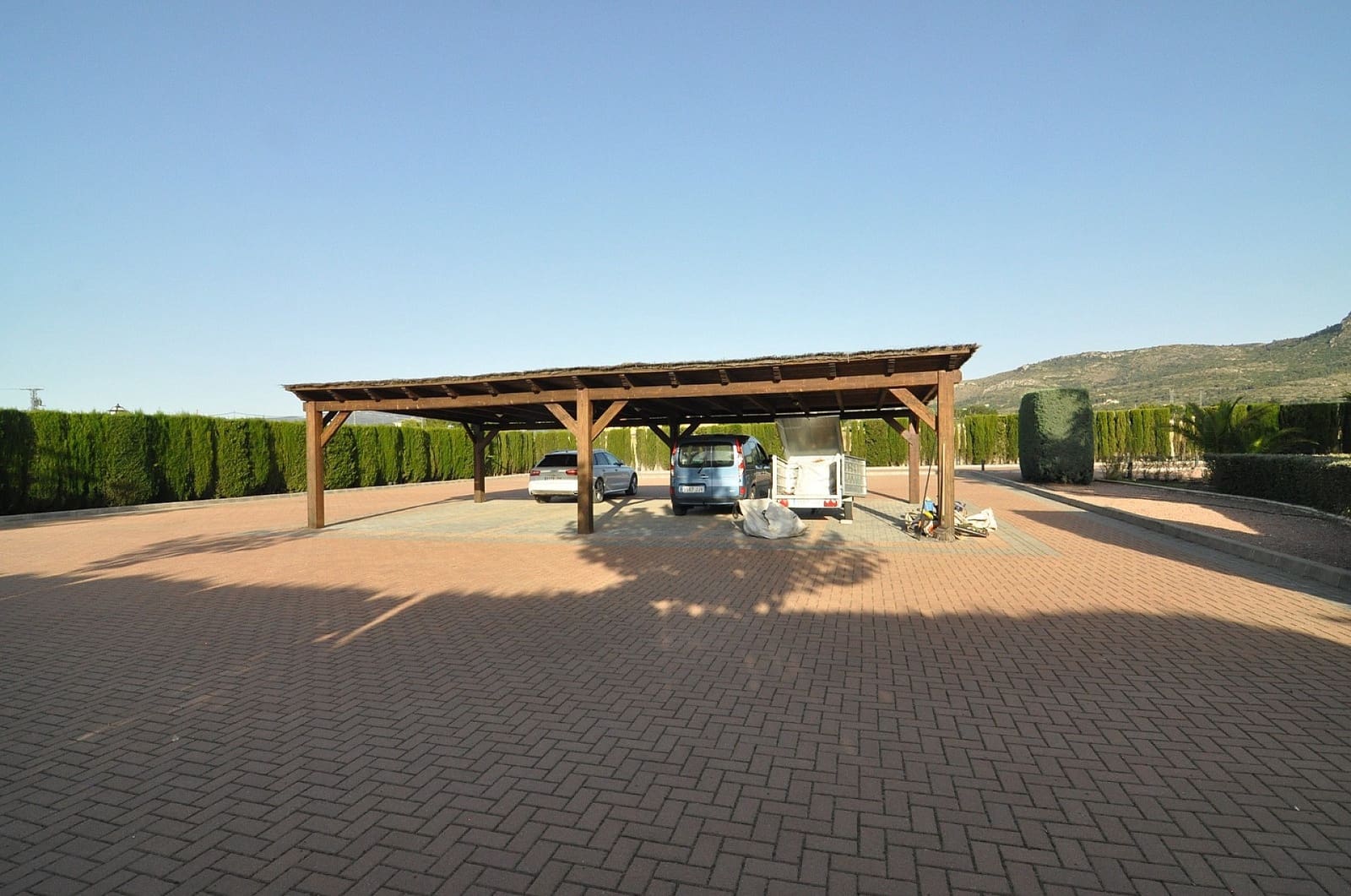 4 bedroom Villa for sale in Villena with pool garage - € 1,250,000 (Ref: 4309518)