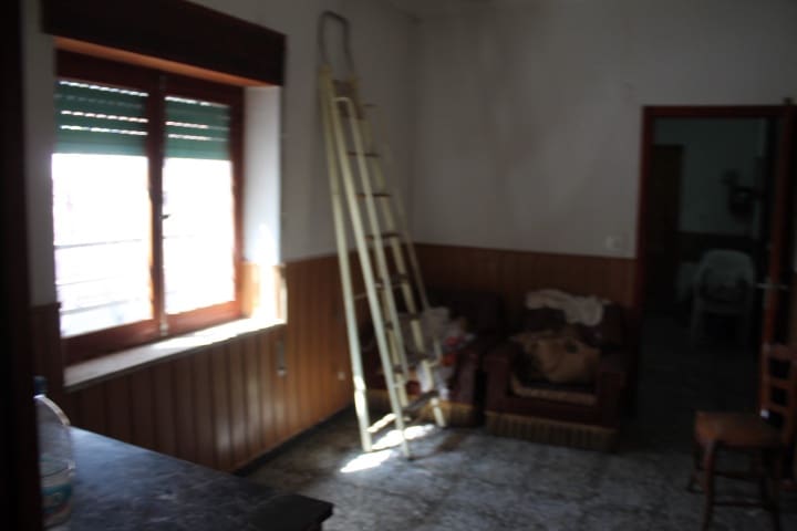 5 bedroom Townhouse for sale in Pinoso with pool - € 113,300 (Ref: 4309527)