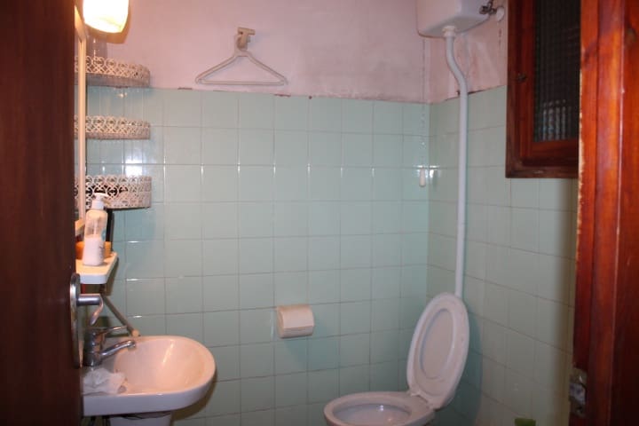 5 bedroom Townhouse for sale in Pinoso with pool - € 113,300 (Ref: 4309527)