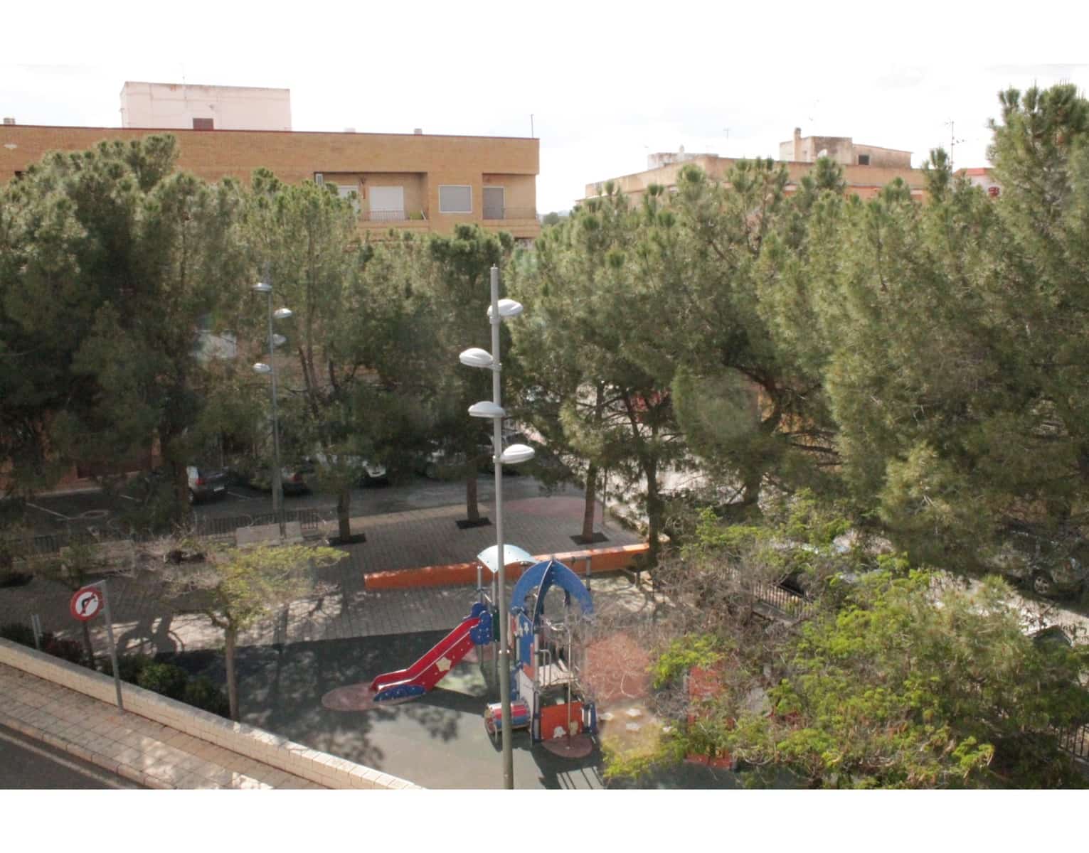 5 soveværelse Byhus til salg i Pinoso med swimmingpool - € 329.000 (Ref: 4309530)